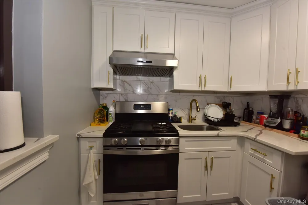 87-50 204 STREET #B74 Hollis, NY 11423