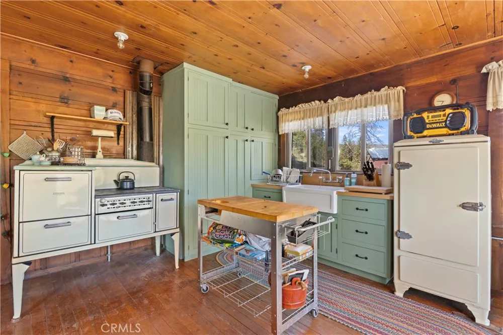 5200 Bartlett Springs Road Lucerne, CA 95458
