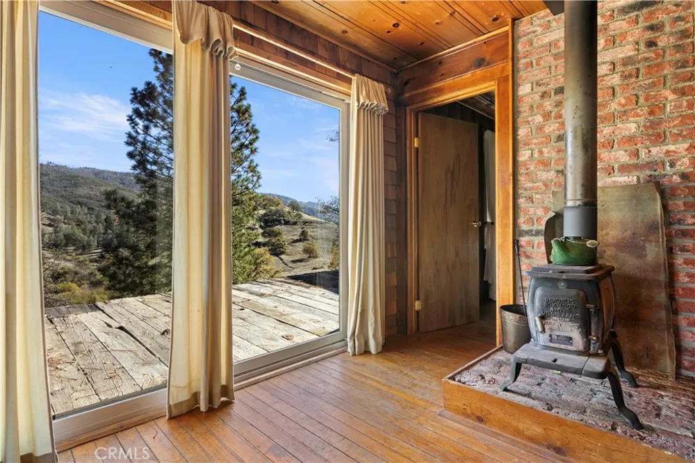 5200 Bartlett Springs Road Lucerne, CA 95458