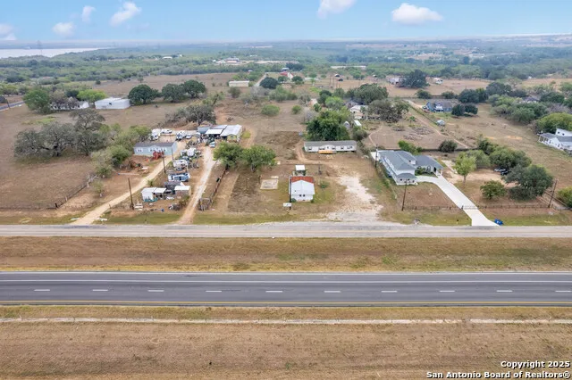18460 S Ih 37 Elmendorf, TX 78112