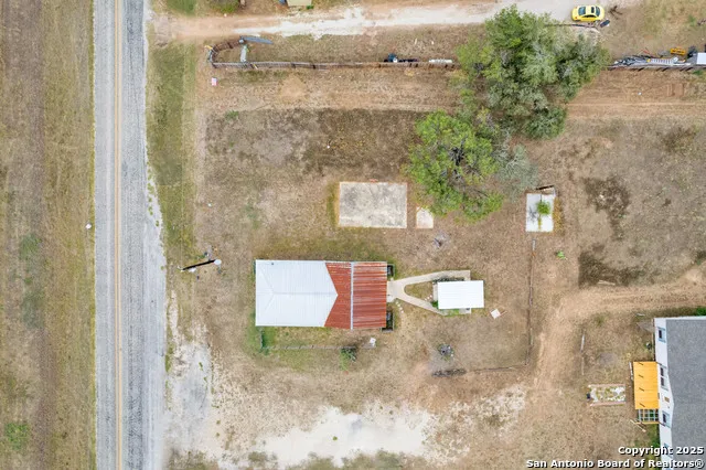 18460 S Ih 37 Elmendorf, TX 78112