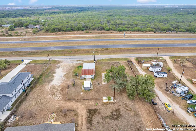 18460 S Ih 37 Elmendorf, TX 78112