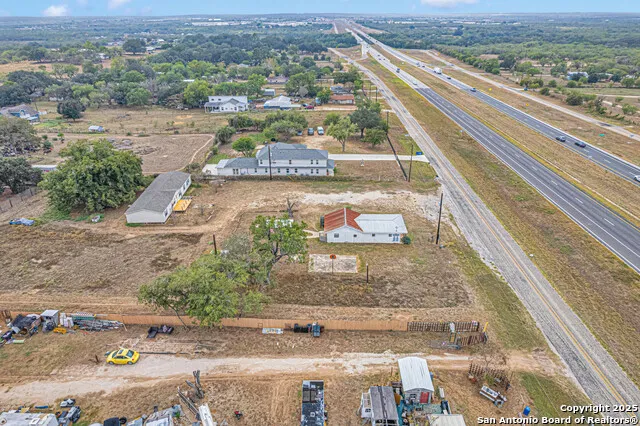 18460 S Ih 37 Elmendorf, TX 78112