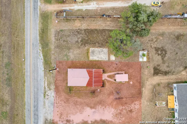 18460 S Ih 37 Elmendorf, TX 78112