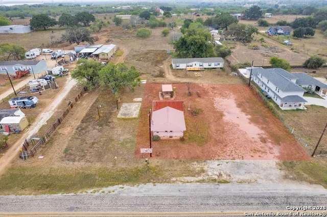 18460 S Ih 37 Elmendorf, TX 78112