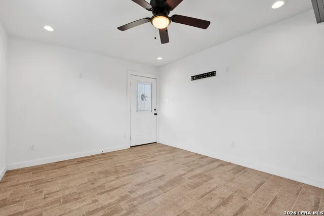 18460 S Ih 37 Elmendorf, TX 78112