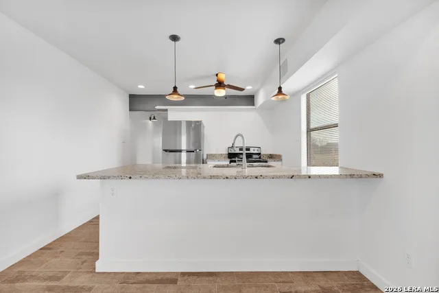 18460 S Ih 37 Elmendorf, TX 78112
