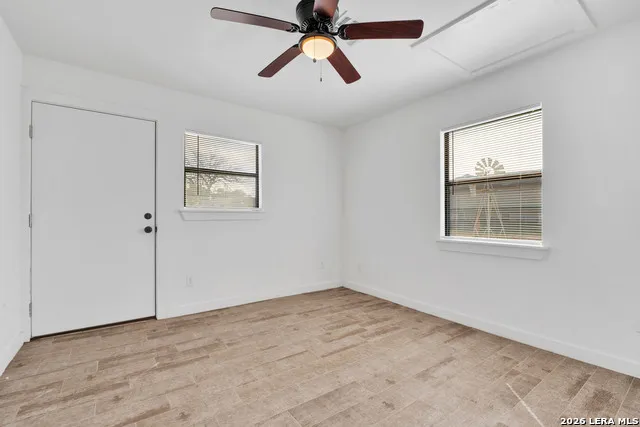 18460 S Ih 37 Elmendorf, TX 78112