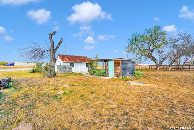 18460 S Ih 37 Elmendorf, TX 78112