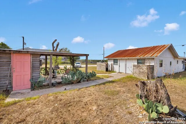 18460 S Ih 37 Elmendorf, TX 78112