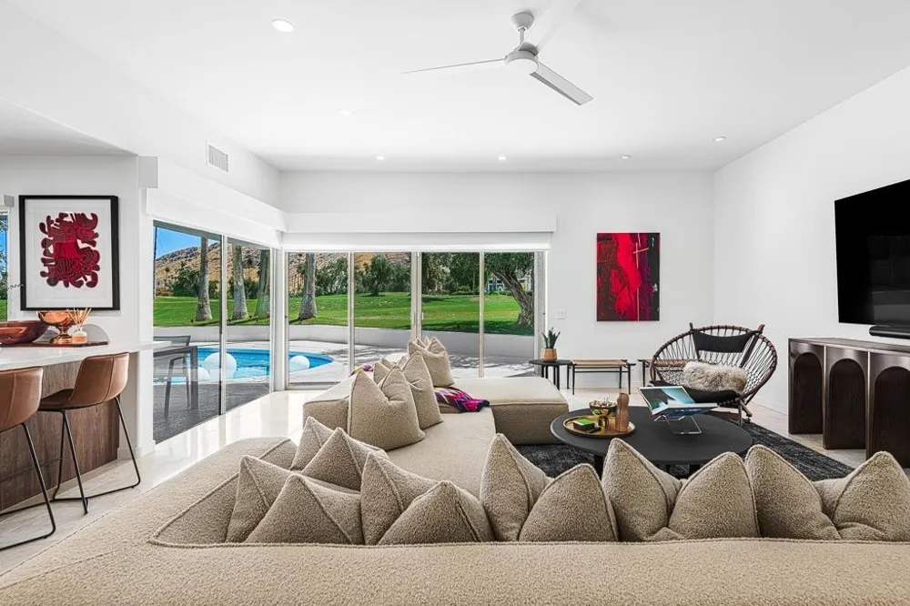 2560 S Camino Real Palm Springs, CA 92264