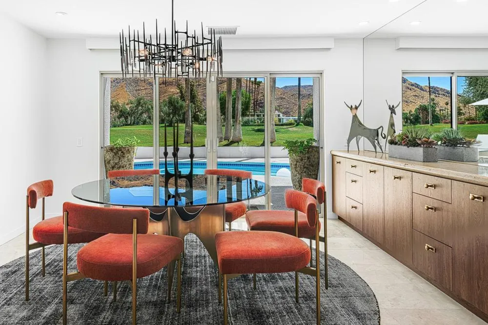 2560 S Camino Real Palm Springs, CA 92264