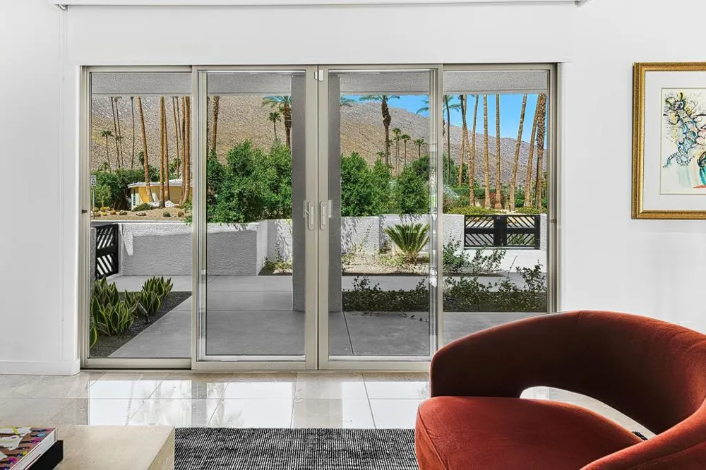 2560 S Camino Real Palm Springs, CA 92264