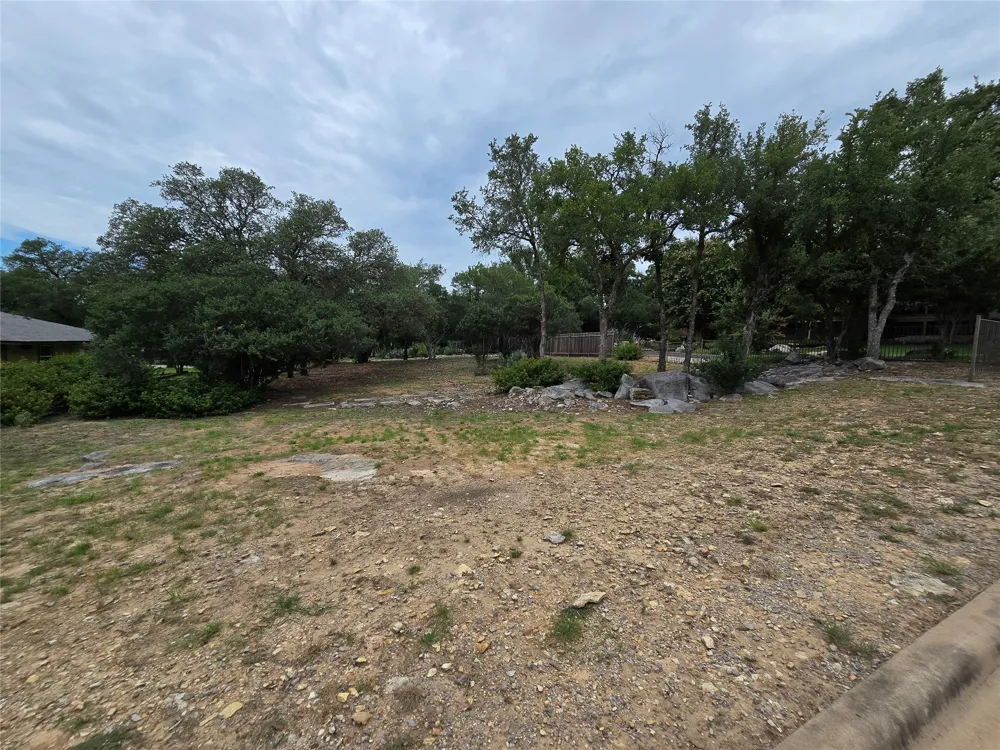604 Via Viejo Marble Falls, TX 78654