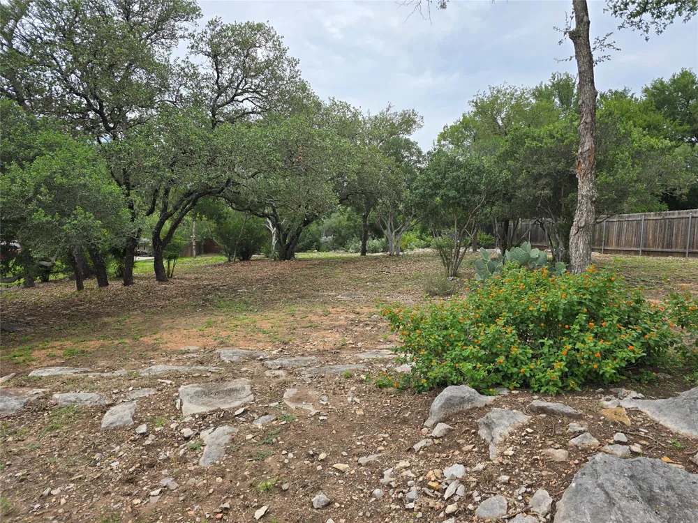 604 Via Viejo Marble Falls, TX 78654