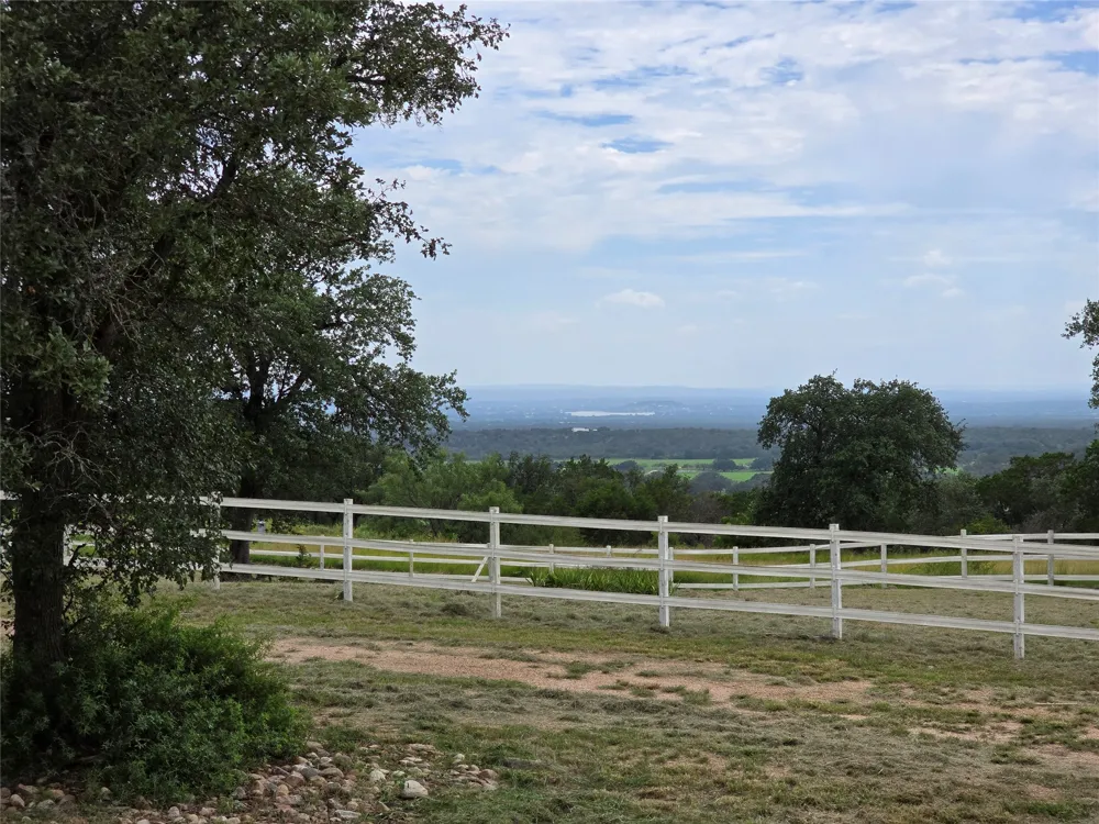 1251 Stone Mountain Drive Marble Falls, TX 78654