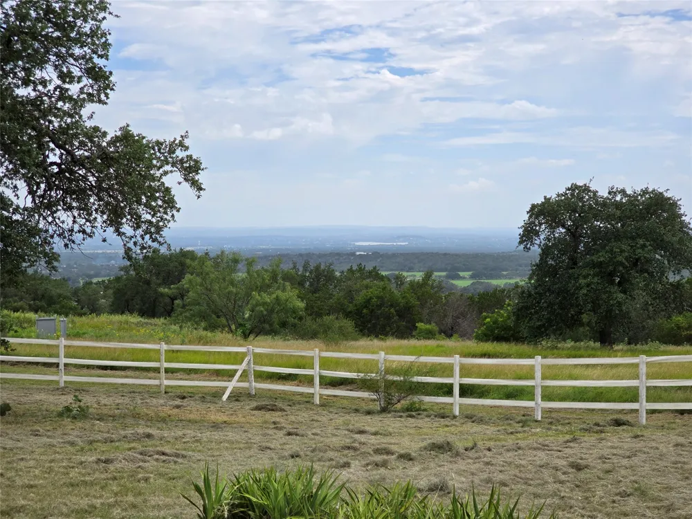 1251 Stone Mountain Drive Marble Falls, TX 78654