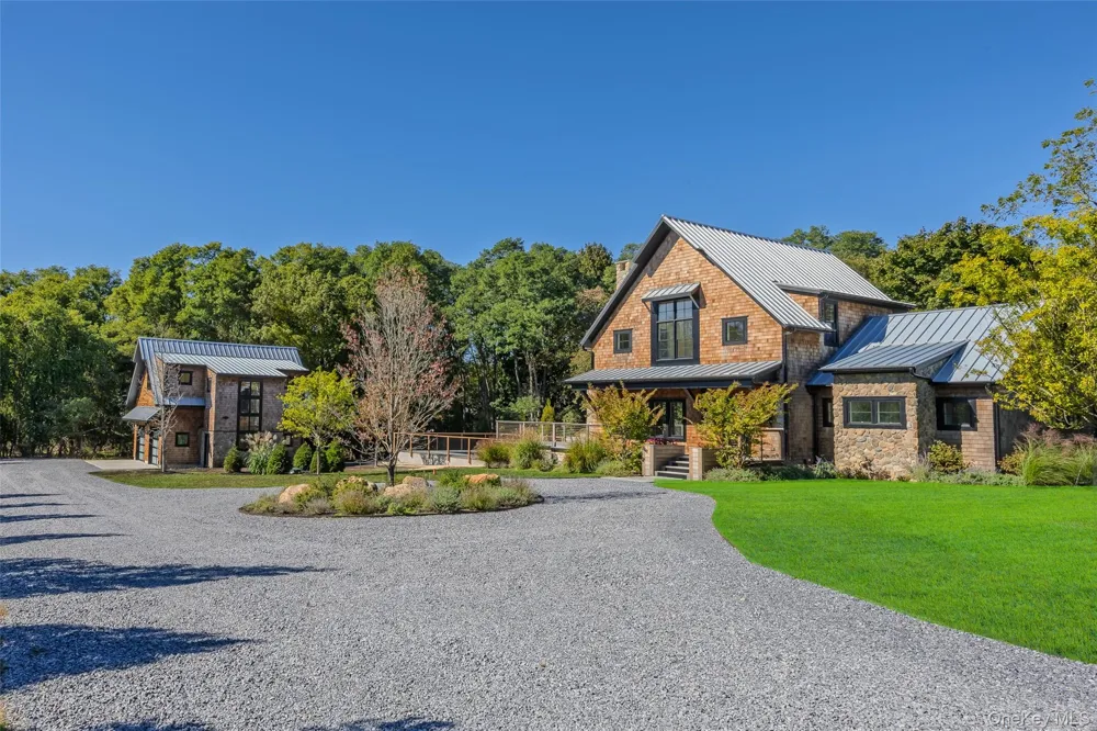 141A Ferry Road Shelter Island, NY 11964