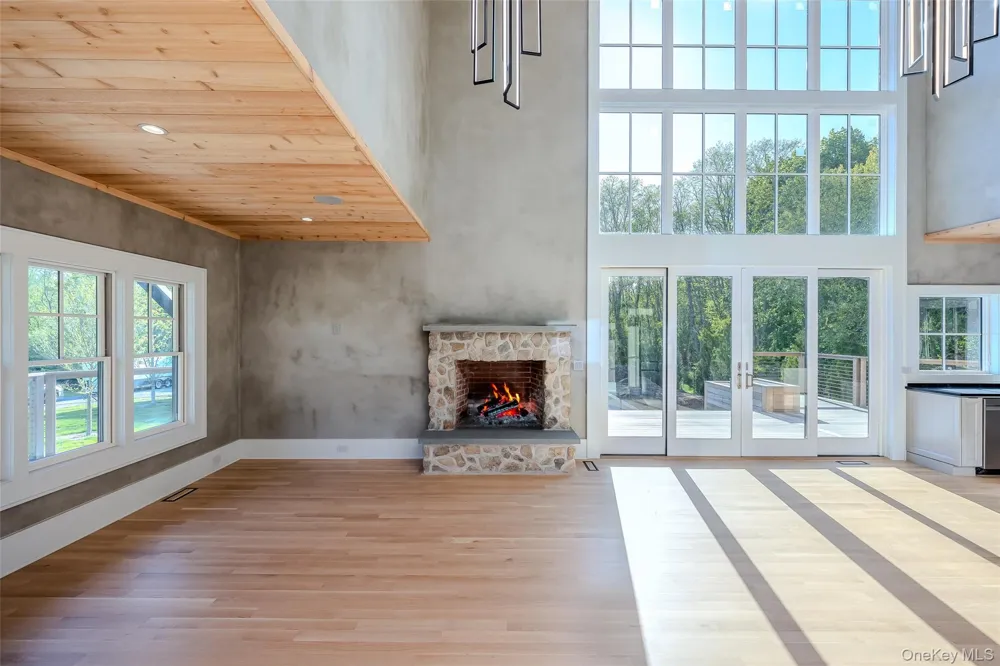 141A Ferry Road Shelter Island, NY 11964