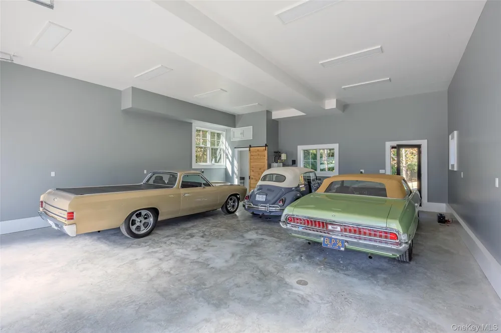 141A Ferry Road Shelter Island, NY 11964
