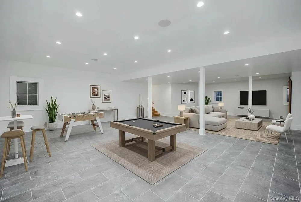 141A Ferry Road Shelter Island, NY 11964