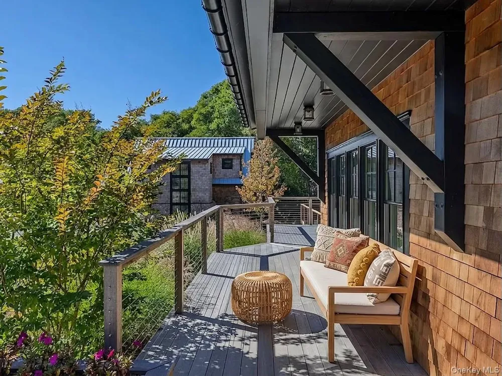 141A Ferry Road Shelter Island, NY 11964