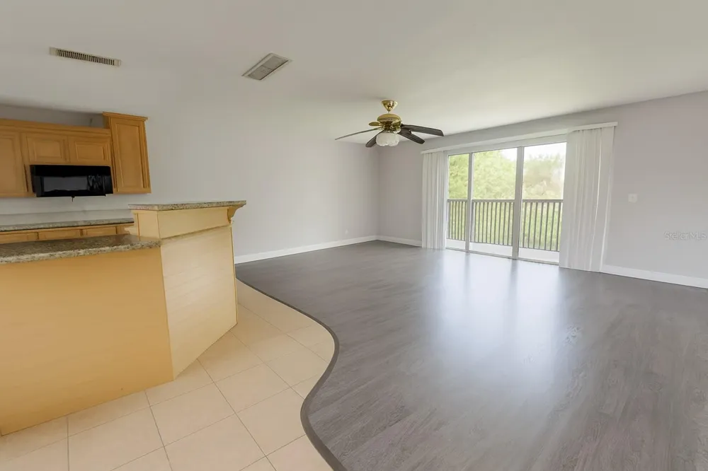 200 COUNTRY CLUB DR #1302 Largo, FL 33771
