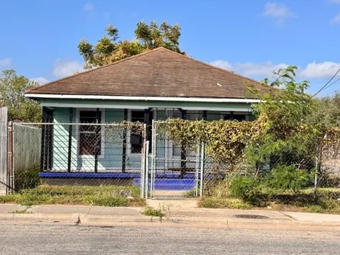 1001 S Alameda Street