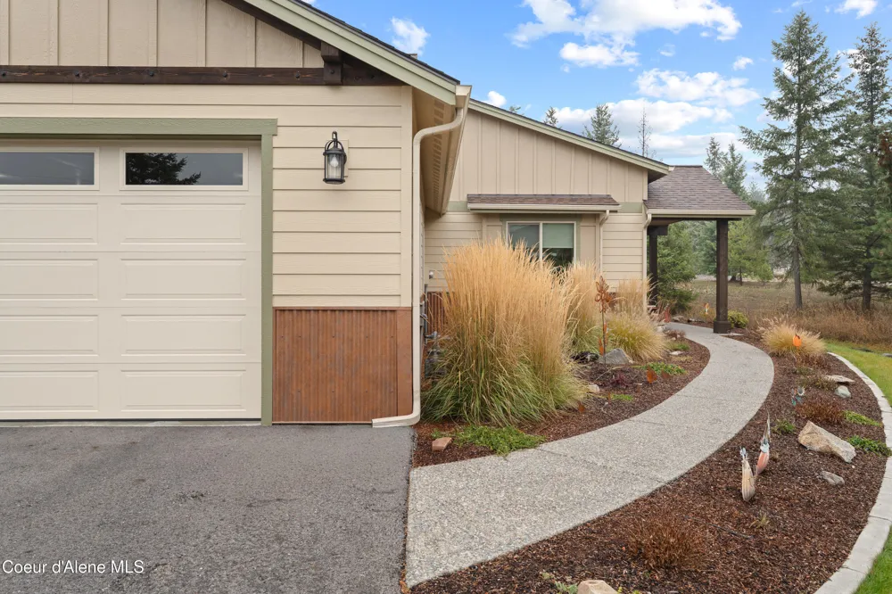 5133 W JEFFERSON Spirit Lake, ID 83869