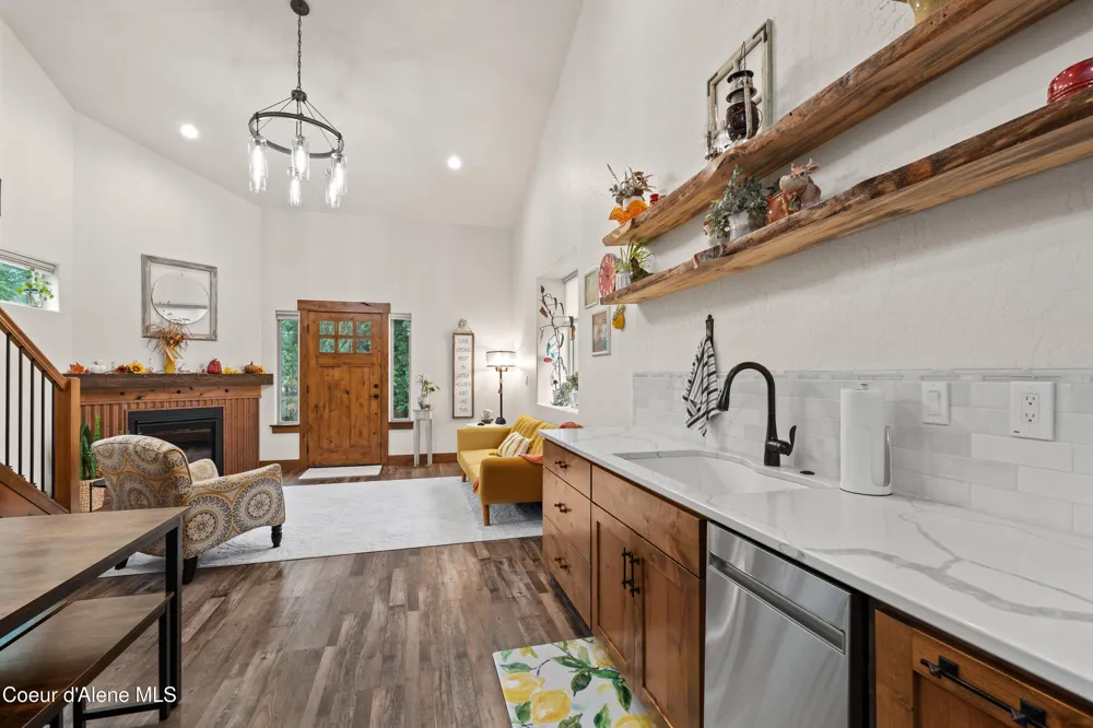 5133 W JEFFERSON Spirit Lake, ID 83869