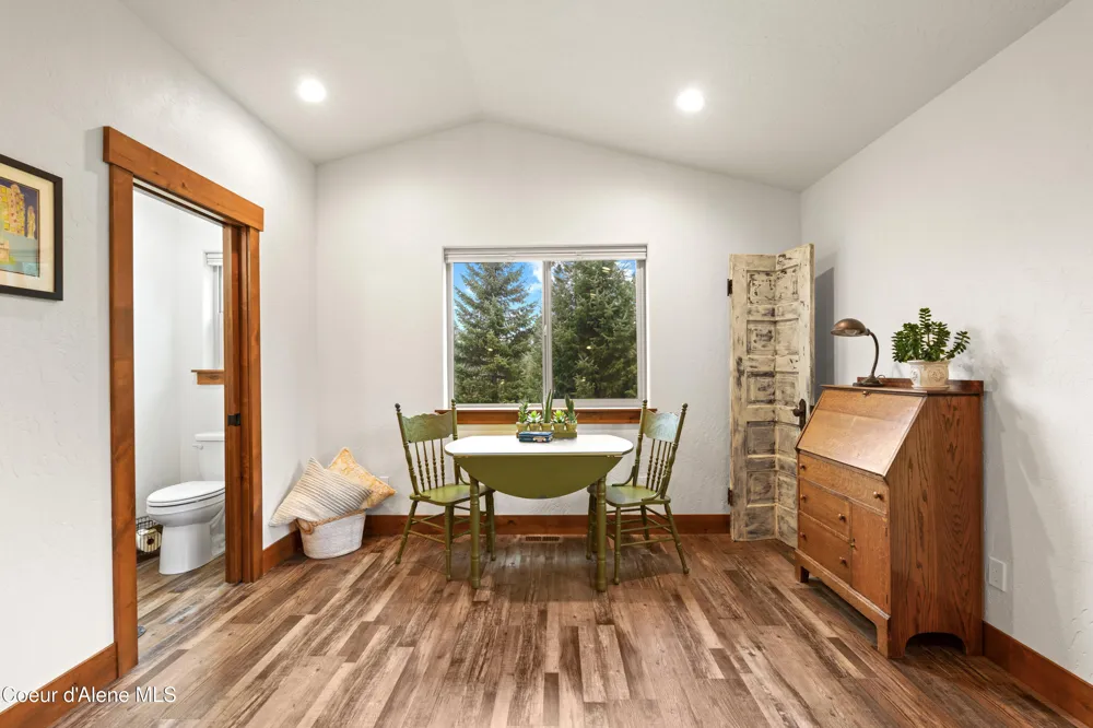 5133 W JEFFERSON Spirit Lake, ID 83869
