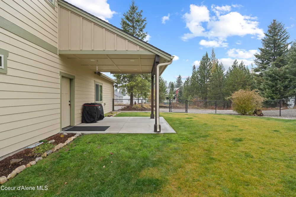 5133 W JEFFERSON Spirit Lake, ID 83869