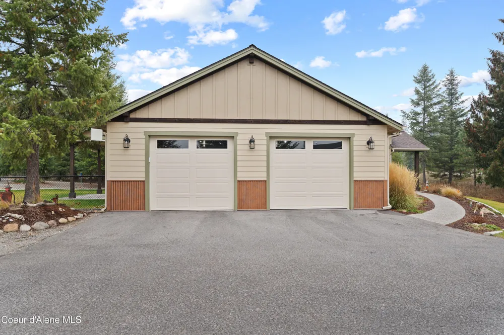 5133 W JEFFERSON Spirit Lake, ID 83869