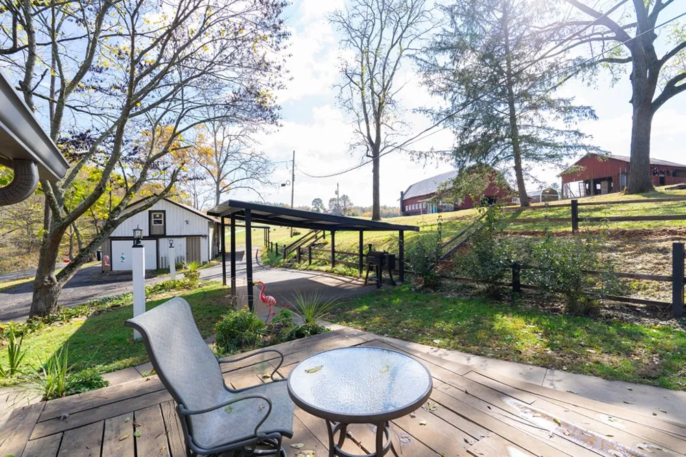 106 Settawig Road Brasstown, NC 28902