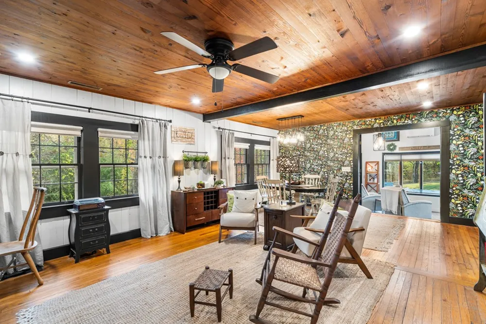 106 Settawig Road Brasstown, NC 28902