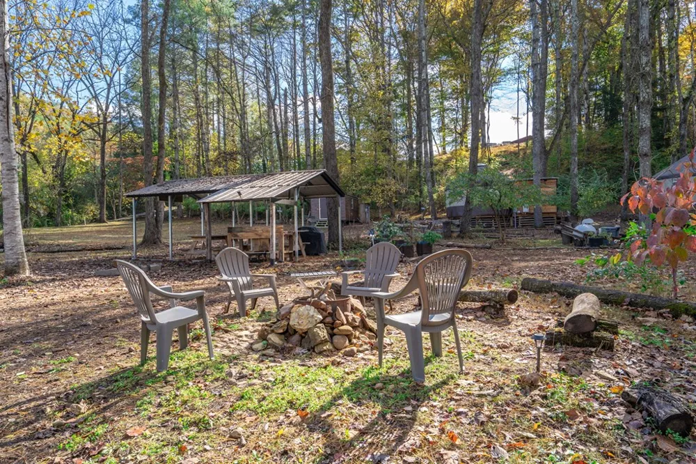 106 Settawig Road Brasstown, NC 28902