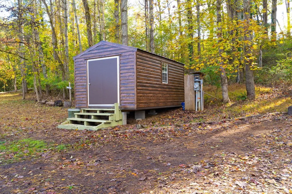 106 Settawig Road Brasstown, NC 28902