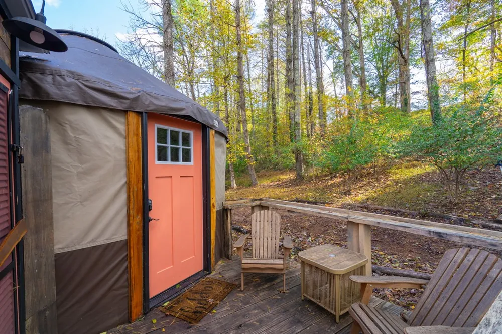 106 Settawig Road Brasstown, NC 28902