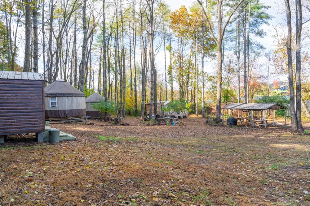 106 Settawig Road Brasstown, NC 28902