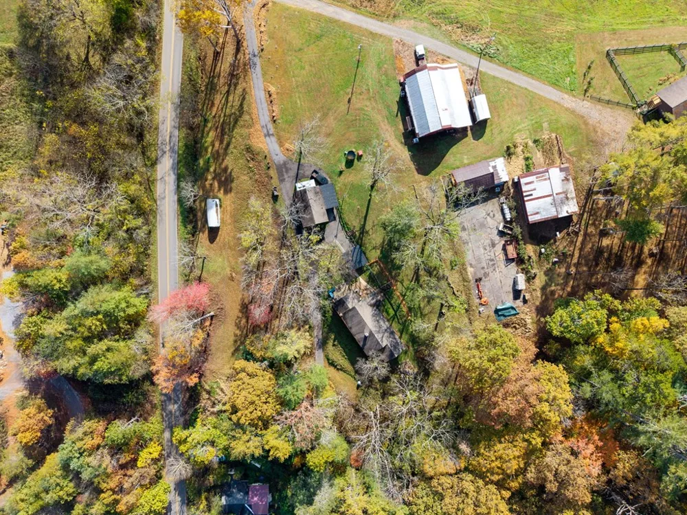 106 Settawig Road Brasstown, NC 28902