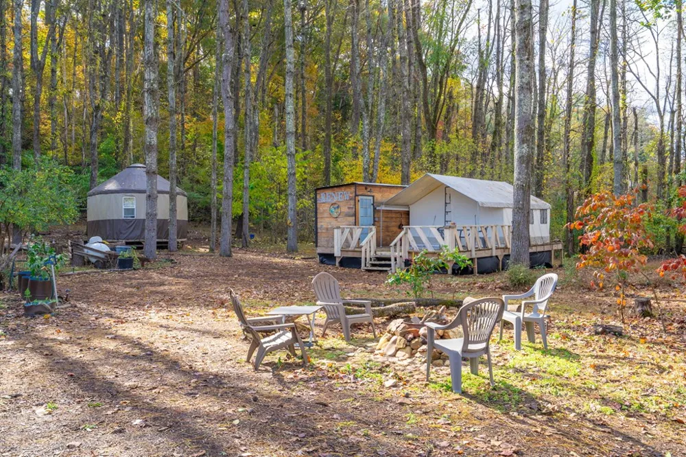106 Settawig Road Brasstown, NC 28902