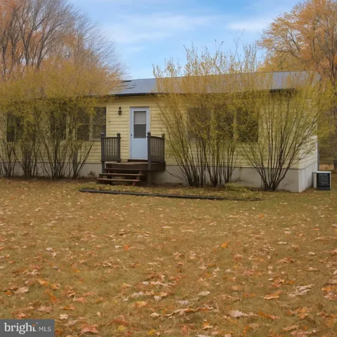 210 LAKEVIEW DRIVE