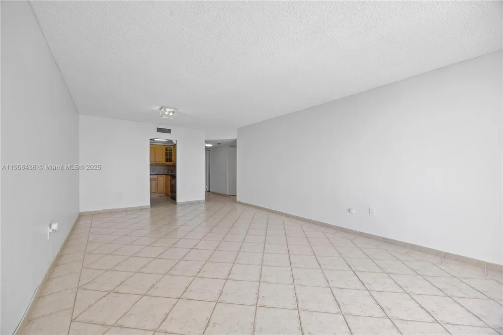 2750 NE 183rd St #2601 Aventura, FL 33160