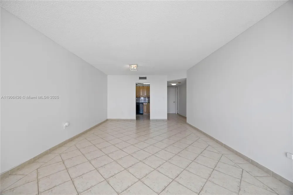 2750 NE 183rd St #2601 Aventura, FL 33160