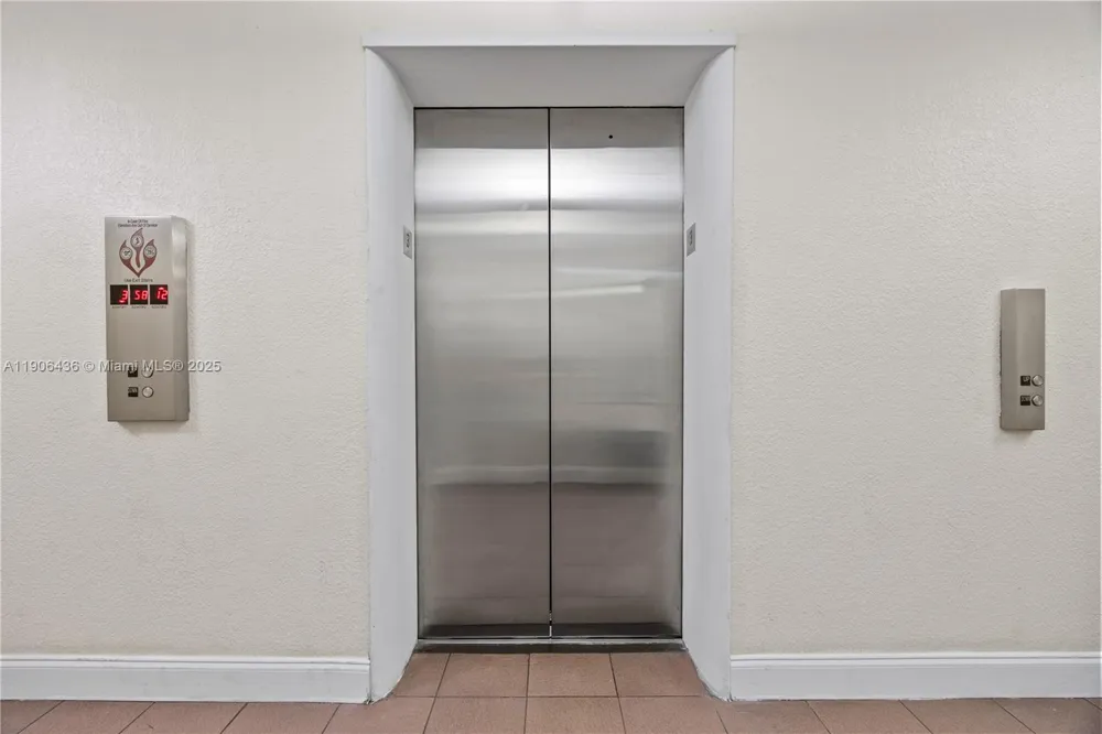 2750 NE 183rd St #2601 Aventura, FL 33160
