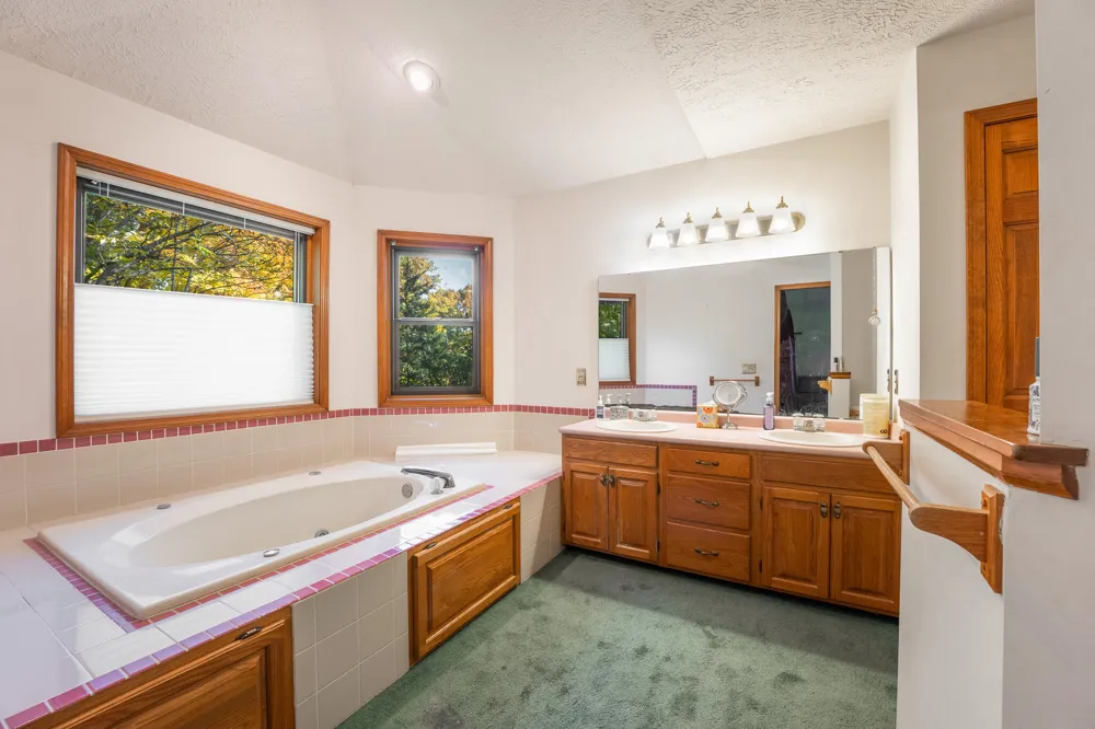 10029 Wildwood Court Richland Township, MI 49083