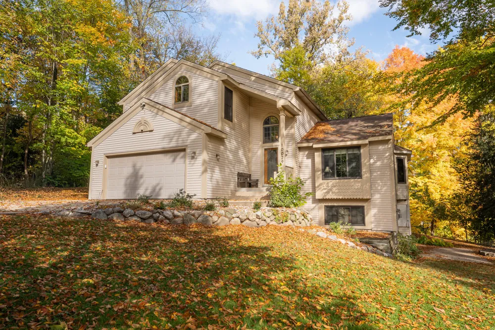 10029 Wildwood Court Richland Township, MI 49083
