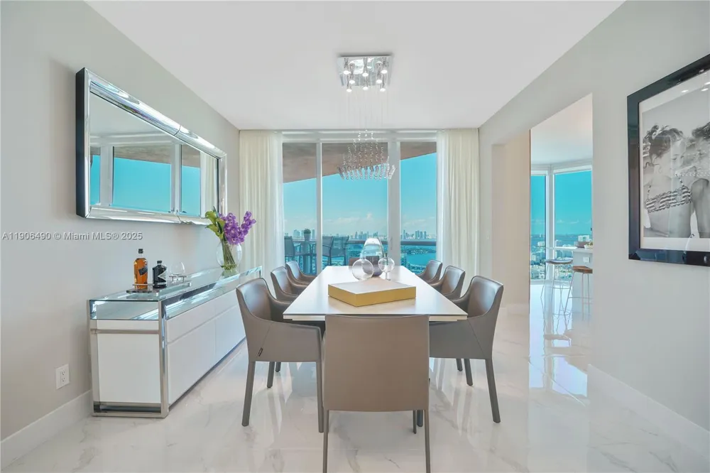 300 S Pointe Dr #4306 Miami Beach, FL 33139