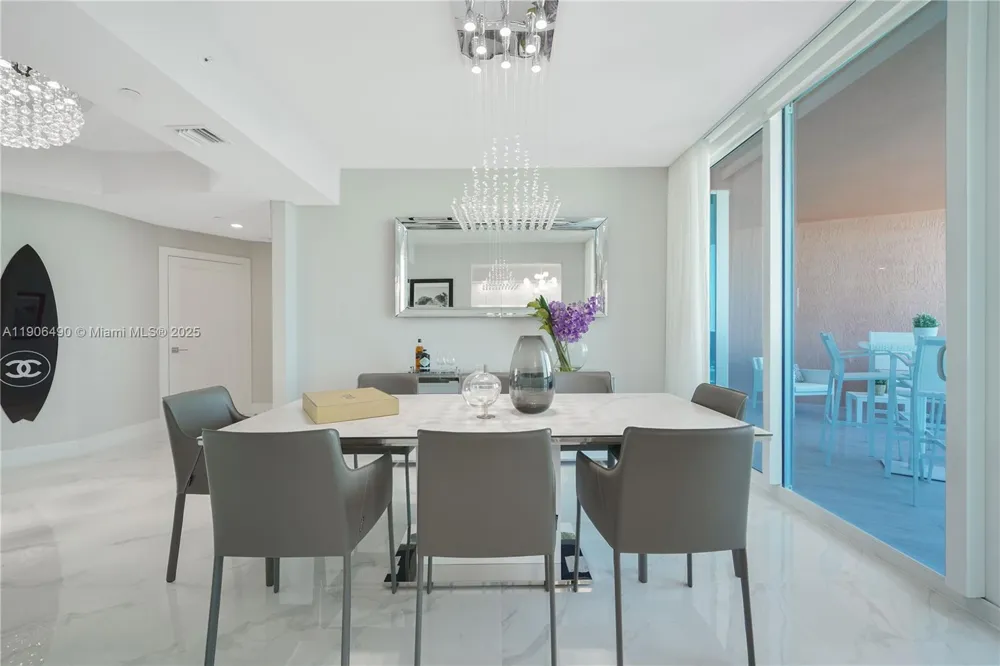 300 S Pointe Dr #4306 Miami Beach, FL 33139