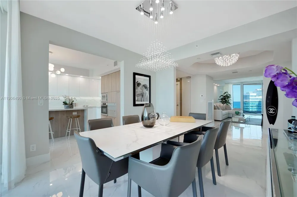 300 S Pointe Dr #4306 Miami Beach, FL 33139